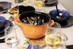 Cosy & Trendy Mosselpan - Oranje - ø 18 Cm / 2.8 Liter 11 Cosy & Trendy Mosselpan - Oranje - ø 18 Cm / 2.8 Liter -Keukenbenodigdheden Winkel 10 Mosselen Anovi 10