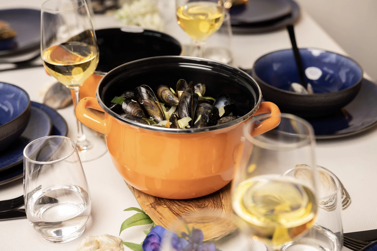 Cosy & Trendy Mosselpan - Oranje - ø 18 Cm / 2.8 Liter 6 Cosy & Trendy Mosselpan - Oranje - ø 18 Cm / 2.8 Liter - Afbeelding 4