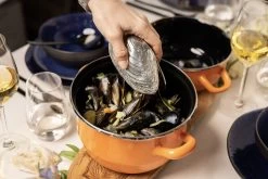 Cosy & Trendy Mosselpan - Oranje - ø 18 Cm / 2.8 Liter 10 Cosy & Trendy Mosselpan - Oranje - ø 18 Cm / 2.8 Liter -Keukenbenodigdheden Winkel 11 Mosselen Anovi 11 1