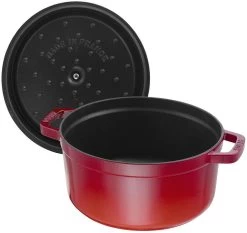 Staub Braadpan / Cocotte - Kersenrood - ø 28 Cm / 6.7 Liter -Keukenbenodigdheden Winkel 40509 814 0 5 3