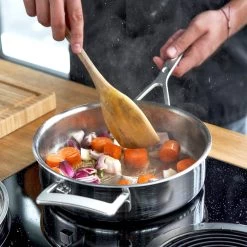 Demeyere Hapjespan Industry 5 - ø 28 Cm / 5.7 Liter + Deksel -Keukenbenodigdheden Winkel 40850 681 0 Product In Use OS 750x750 1