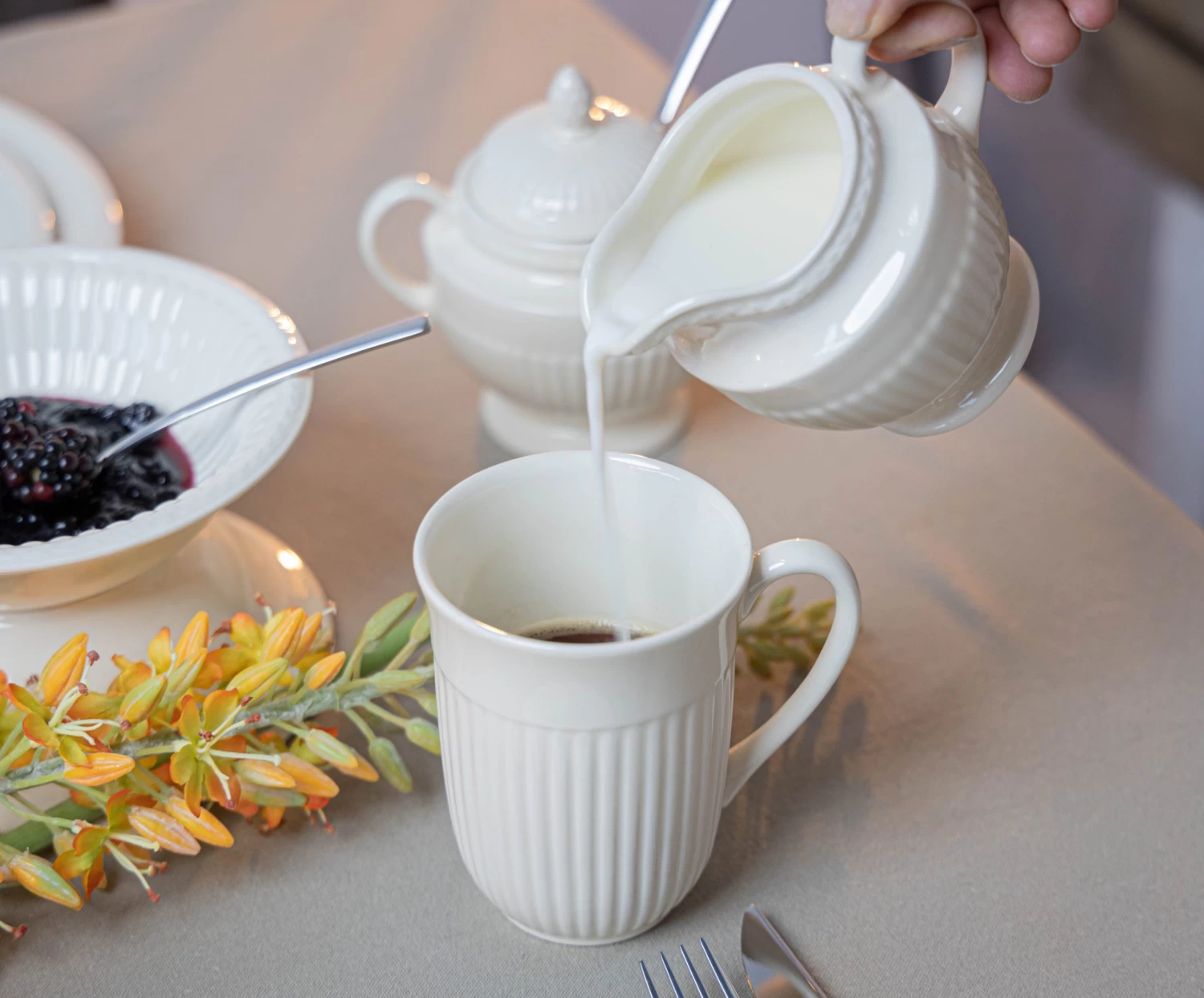 Wedgwood Melkkannetje Edme 250 Ml 4 Wedgwood Melkkannetje Edme 250 Ml - Afbeelding 2