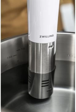Zwilling Sous Vide Stick Enfinigy - Nauwkeurige Temperatuurinstelling - IPX7 Waterproof - Zilver/Wit -Keukenbenodigdheden Winkel 750045314