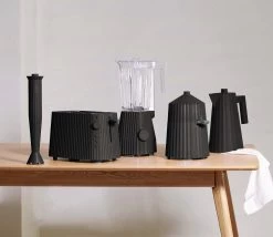 Alessi Filter-koffiezetapparaat Plissé - 1.5 Liter - Zwart - Michele De Lucchi - MDL14 B -Keukenbenodigdheden Winkel Alessi Plisse MDL06 07 08 09 10 B A4 3500pxl 3