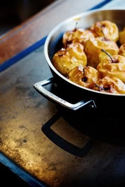 Le Creuset Hapjespan Met Deksel - Les Forgées TNS - ø 26 Cm / 2.7 Liter - Standaard Anti-aanbaklaag -Keukenbenodigdheden Winkel RS3631 FRJ 7438 lpr