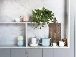 Maxwell & Williams Kop En Schotel Tint Blauw 100 Ml 7 Maxwell & Williams Kop En Schotel Tint Blauw 100 Ml -Keukenbenodigdheden Winkel Tint Lifestyle Image 2 800x600 1