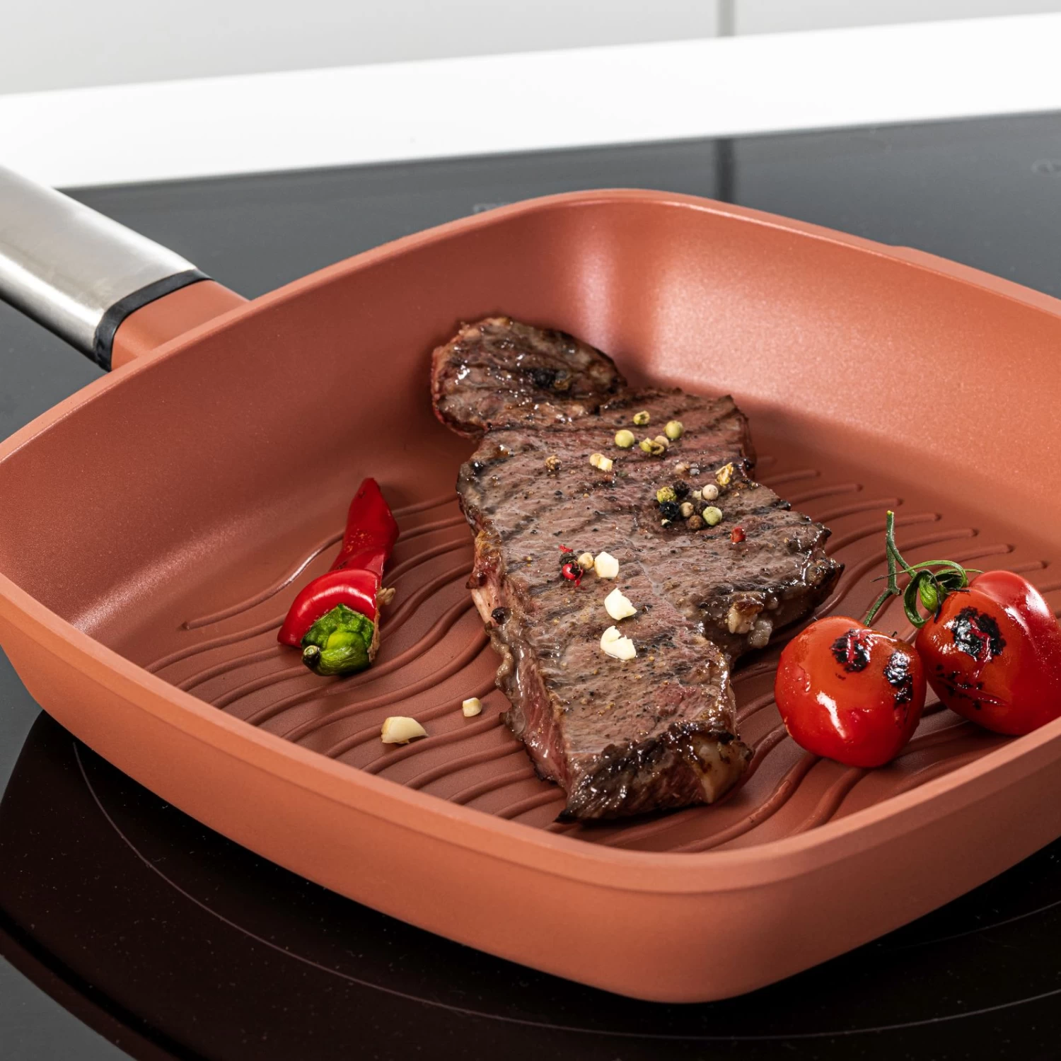 Westinghouse Grillpan Performance - Rebel Red - 28 X 28 Cm - Standaard Anti-aanbaklaag 9 Westinghouse Grillpan Performance - Rebel Red - 28 X 28 Cm - Standaard Anti-aanbaklaag - Afbeelding 7