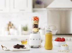 SMEG Smoothie Blender - Compact - Wit - 600 Ml - PBF01WHEU -Keukenbenodigdheden Winkel WEB PBF01WHEU L01.jpg