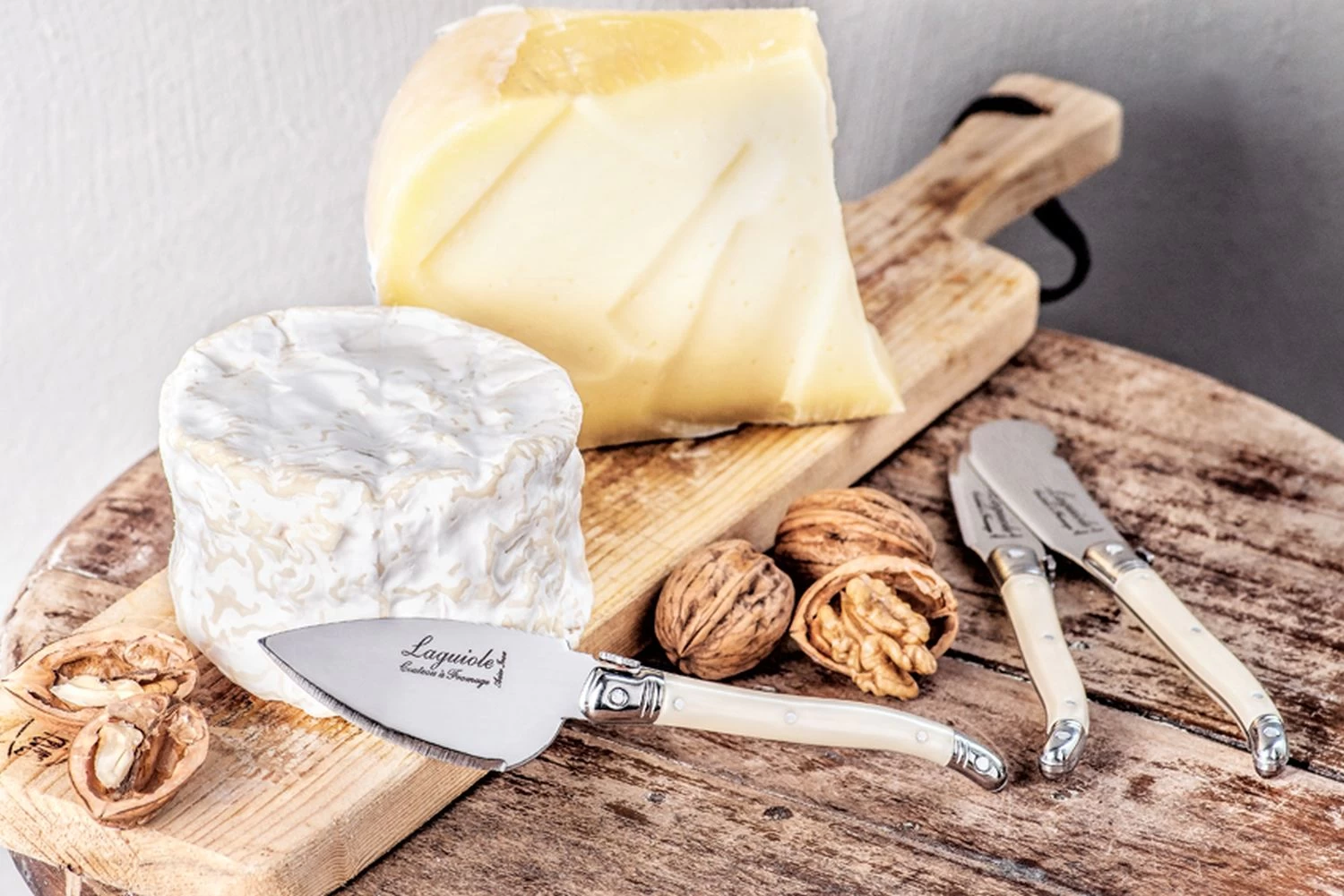 Laguiole Style De Vie Kaasmessen Parelmoer 3-Delig 5 Laguiole Style De Vie Kaasmessen Parelmoer 3-Delig - Afbeelding 3