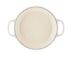 Le Creuset Braadpan Signature - Campagnard - Shell Pink - ø 26 Cm / 2.2 Liter -Keukenbenodigdheden Winkel le creuset campagnard shell pink 26cm 2