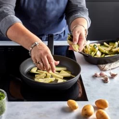 Demeyere Koekenpan Alu Comfort 3 - Duraslide - ø 20 Cm - Standaard Anti-aanbaklaag 15 Demeyere Koekenpan Alu Comfort 3 - Duraslide - ø 20 Cm - Standaard Anti-aanbaklaag -Keukenbenodigdheden Winkel pdp masonry content demeyere alu comfort dura 3 pan heats up quickly 750x750