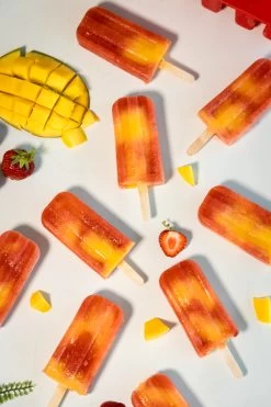 Sareva IJsjesmaker - 10 Ijsjes - Rood - Siliconen - Easy Release - Herbruikbaar -Keukenbenodigdheden Winkel sareva ijsjesmaker